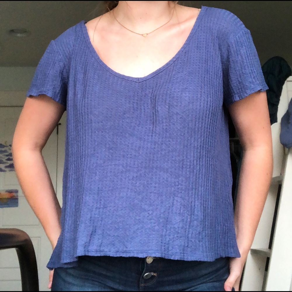 Flowy semi cropped shirt